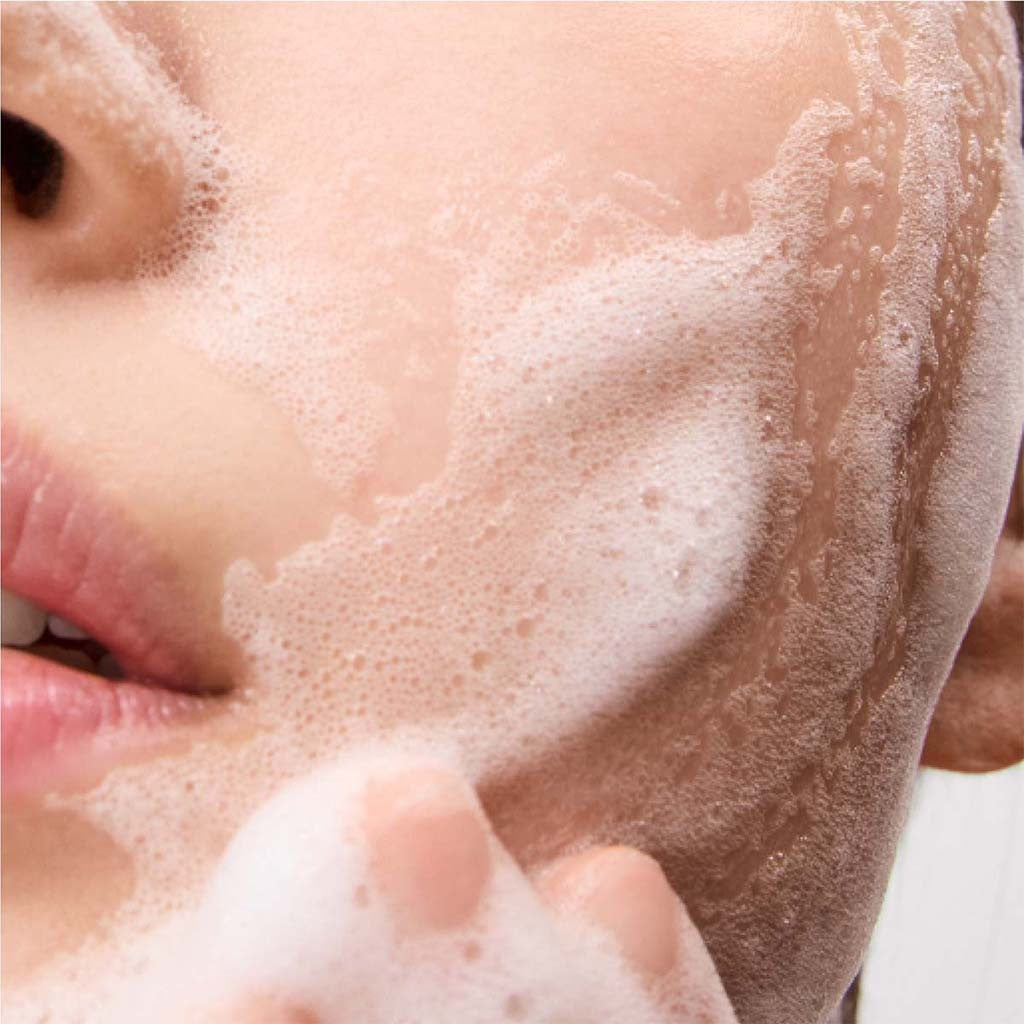 Bioderma Sébium Gel Moussant Actif foam on skin